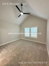 209 N Madison St in Cabot, AR - Foto de edificio - Building Photo