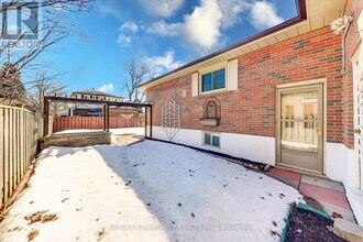 837 Hillcrest Rd in Pickering, ON - Building Photo - Building Photo