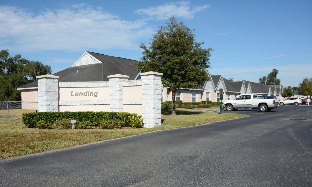 Landing Apartments in Zephyrhills, FL - Building Photo