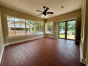 2126 Mistletoe Ave in Fort Worth, TX - Building Photo - Building Photo