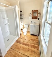 383 Sanborn Rd in Tilton, NH - Building Photo - Building Photo