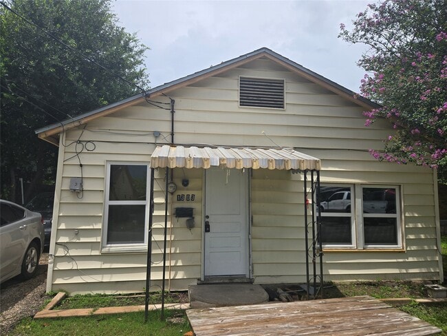 property at 1303 9th St