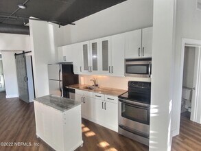 2064 Herschel St in Jacksonville, FL - Building Photo - Building Photo