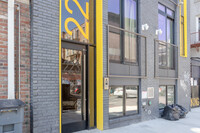 2-22 51st Ave in Long Island City, NY - Foto de edificio - Building Photo