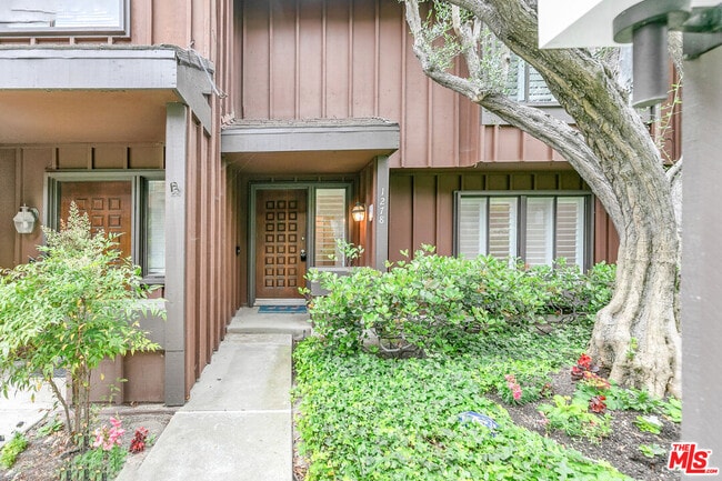 property at 1278 Stonewood Ct