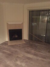 1066 Gladys Ave, Unit 3 in Long Beach, CA - Building Photo - Building Photo