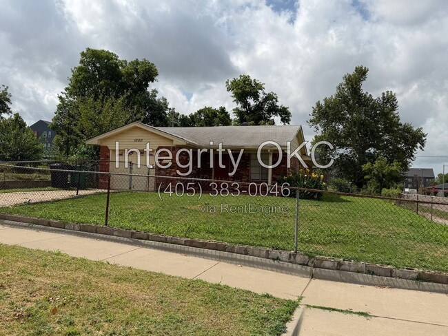 property at 1000 NE 7th St