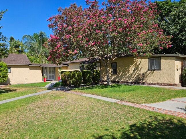 3851 Oakdale St, Unit 3851 Oakdale in Pasadena, CA - Building Photo - Building Photo