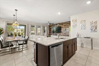 7850 Oak Reflection Lp in Davenport, FL - Building Photo - Building Photo