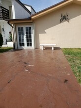 10400 SW 14th Ter in Miami, FL - Building Photo - Building Photo