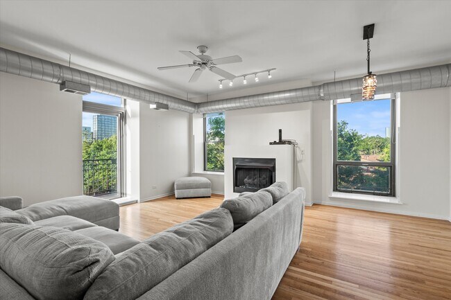 811 S Lytle St, Unit 316 in Chicago, IL - Building Photo - Building Photo