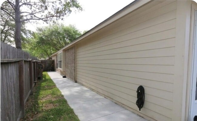 property at 11031 Anilu Dr