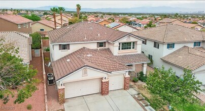 233 Lynbrook St in Henderson, NV - Building Photo - Building Photo