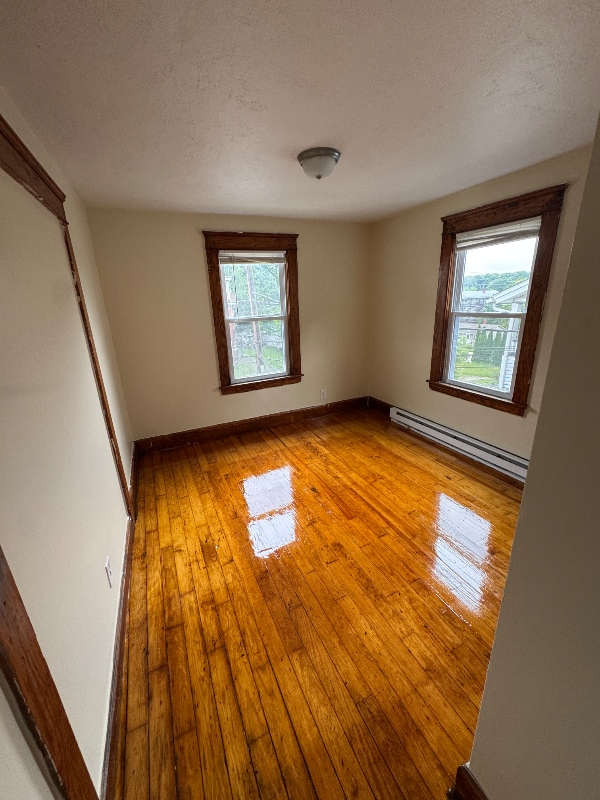 87 Cross St in Southbridge, MA - Building Photo - Building Photo