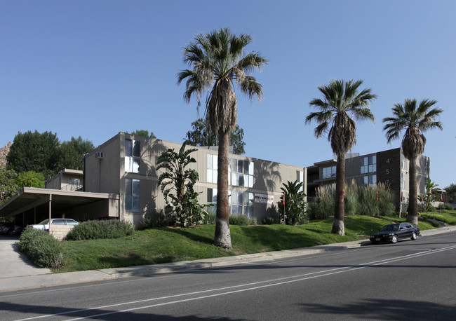 The Palms Apartments in Riverside, CA - Building Photo - Building Photo