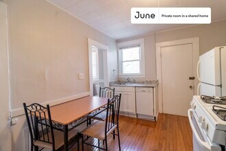 Room in Shared 4 bed/1 bath home, Unit D in Cambridge, MA - Building Photo - Building Photo
