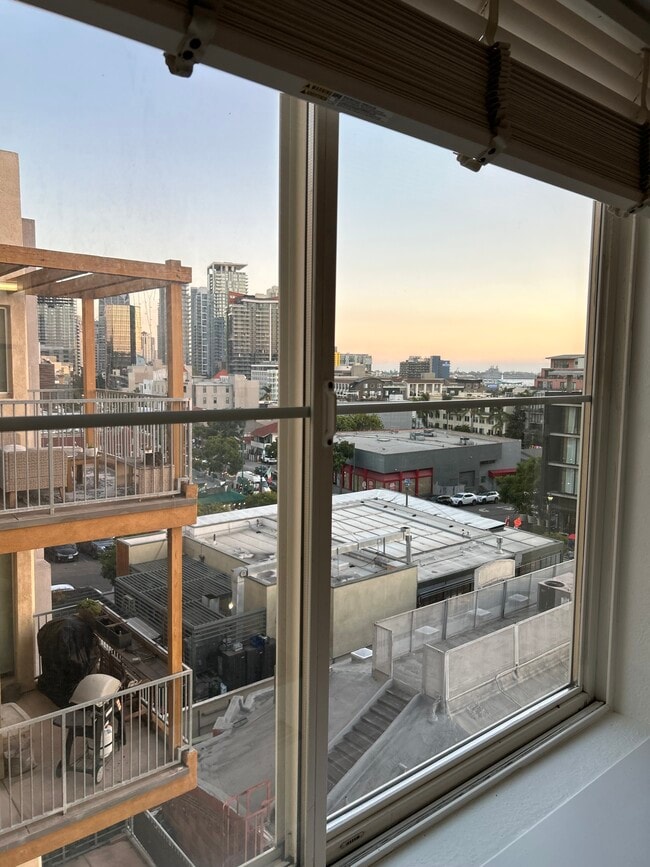 1970 Columbia St, Unit 514 in San Diego, CA - Building Photo - Building Photo