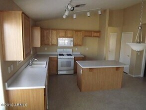 9328 W Monroe St in Peoria, AZ - Building Photo - Building Photo