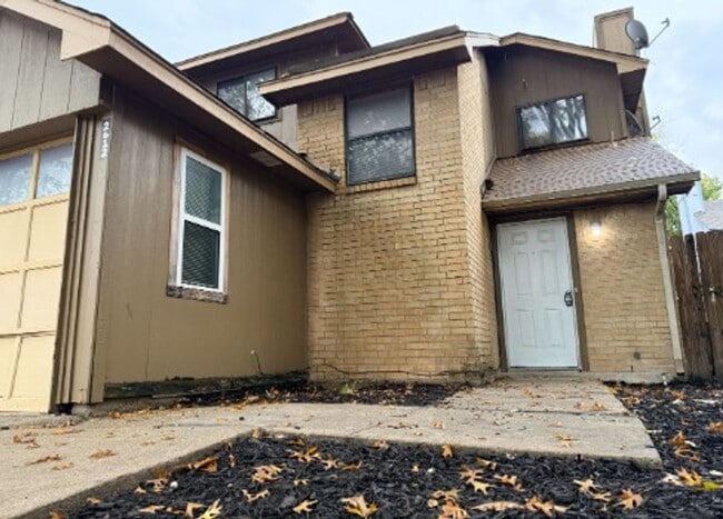 property at 2612 San Sabastian Cir