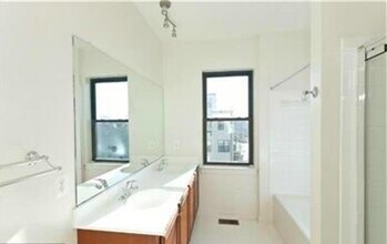 117 Station North Mews in Baltimore, MD - Building Photo - Building Photo