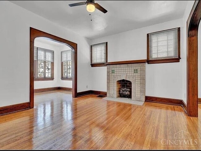 4363 Ridgeview Ave in Cincinnati, OH - Foto de edificio - Building Photo