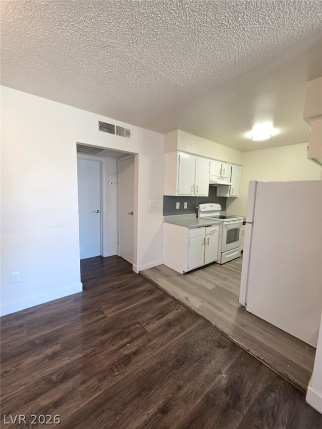 property at 1121 E Desert Inn Rd