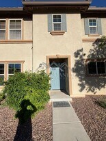 523 N Ranger Trail in Gilbert, AZ - Building Photo