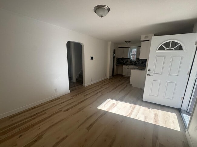 15243 Eastwood St in Detroit, MI - Building Photo - Building Photo