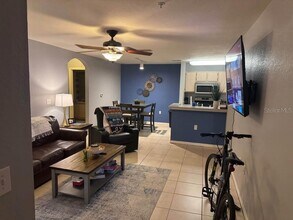 8905 Manor Loop in Lakewood Ranch, FL - Building Photo - Building Photo