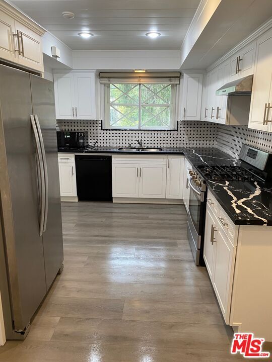 property at 1712 Benedict Canyon Drive