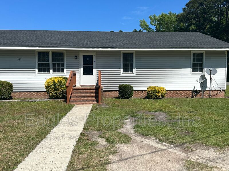 1401 Dakota Ave in Goldsboro, NC - Foto de edificio