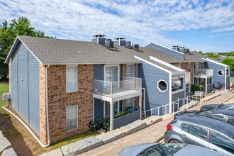 Kickingbird Hills in Edmond, OK - Building Photo - Building Photo