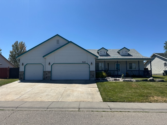 property at 725 Gregory Ln