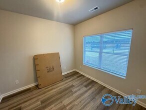 132 Foster Wy Dr in Huntsville, AL - Building Photo - Building Photo