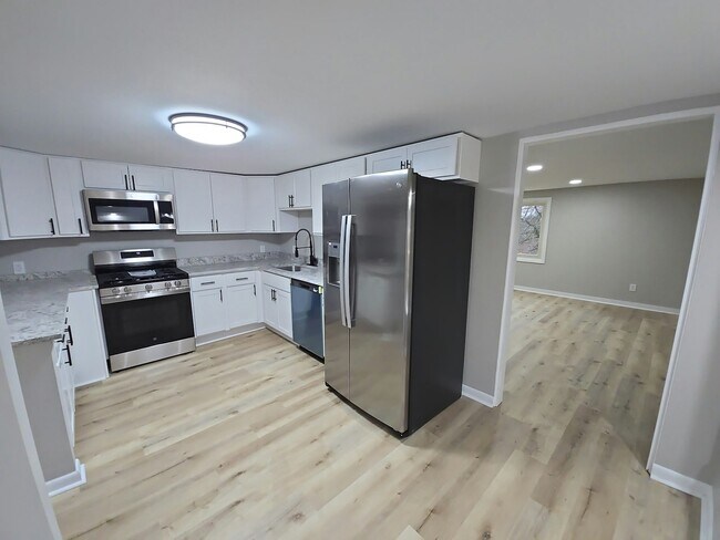 611 Summit Dr in Verona, PA - Building Photo - Building Photo
