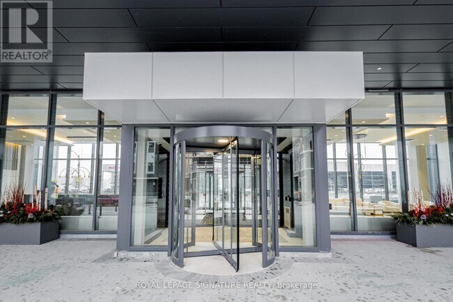 10 Honeycrisp Cres in Vaughan, ON - Building Photo - Building Photo