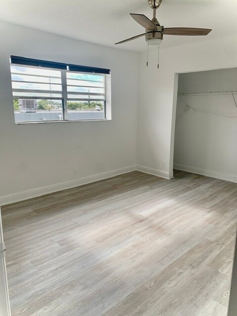 110 SE 2nd St, Unit 307 in Hallandale Beach, FL - Building Photo