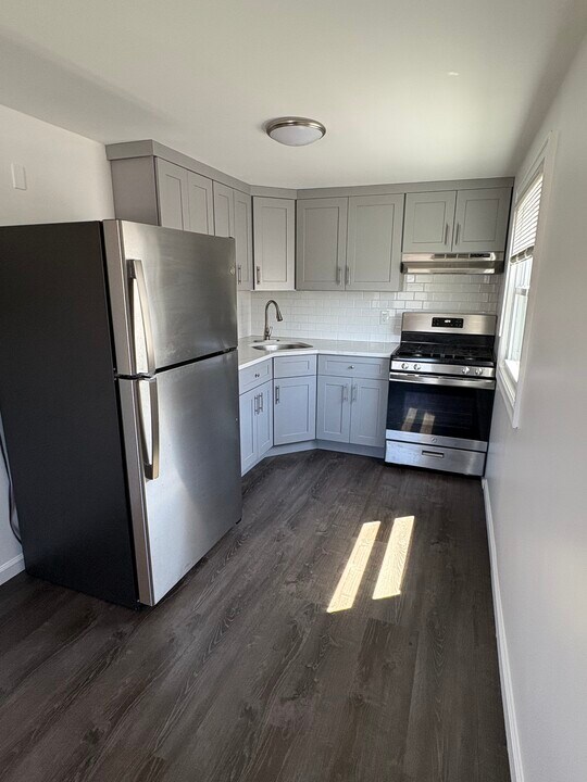 115 Lawson Ave, Unit unit 2 in East Rockaway, NY - Building Photo