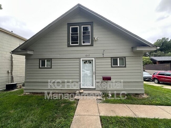 property at 1217 W 47th St