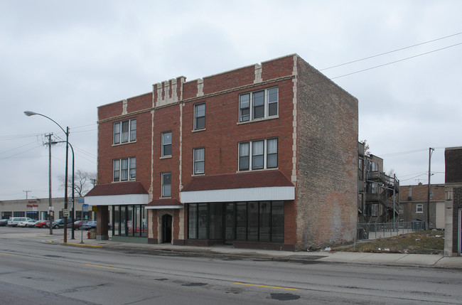 5701 W Roosevelt Rd in Cicero, IL - Building Photo - Building Photo