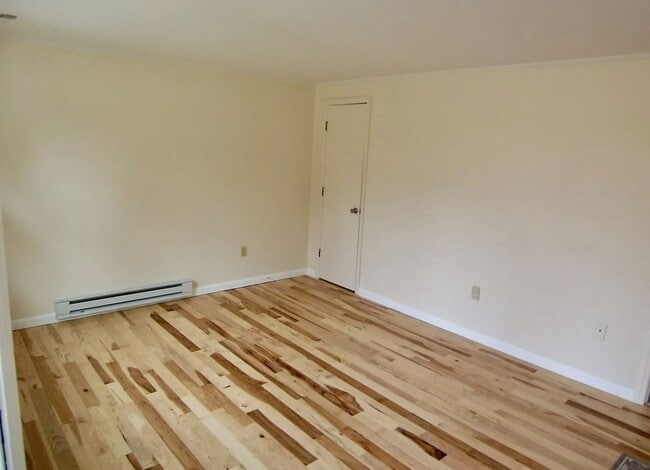 260 Lucas St NE in Christiansburg, VA - Foto de edificio - Building Photo