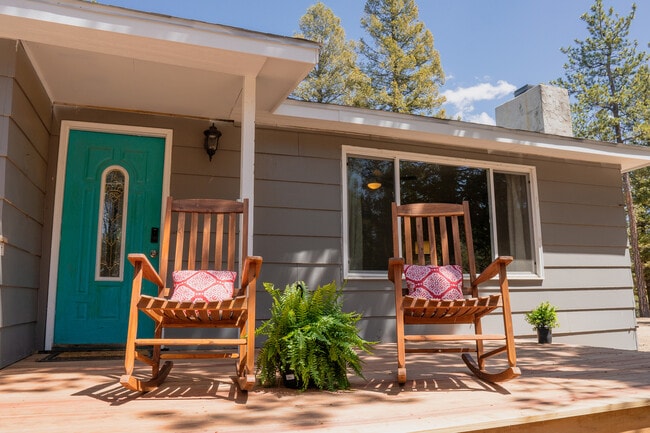 23 Orchid Rd in Woodland Park, CO - Building Photo - Building Photo