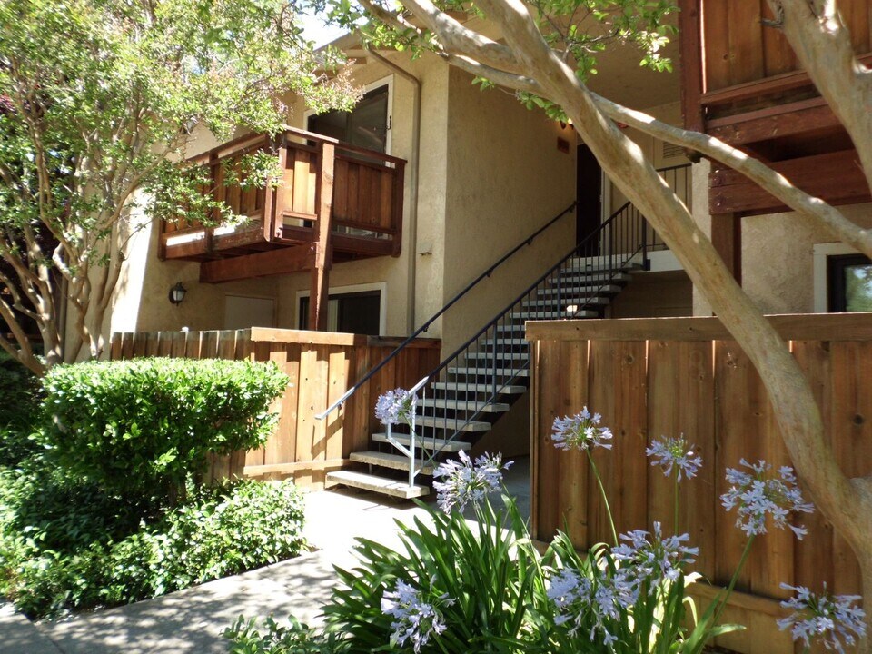 674 Arcadia Dr in Vacaville, CA - Building Photo