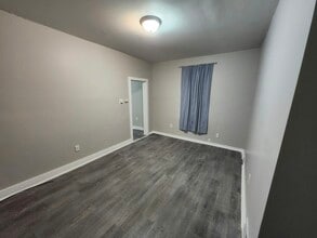 2033 W 98th St in Cleveland, OH - Building Photo - Building Photo