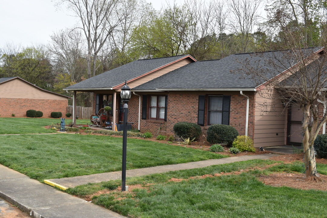 141 Glenwood Dr in Rock Hill, SC - Building Photo