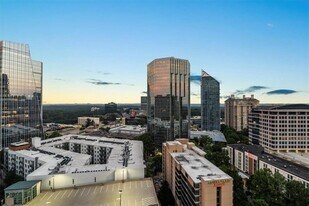 3324 Peachtree Rd in Atlanta, GA - Building Photo