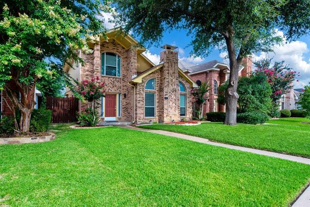 2221 Meadowstone Dr in Carrollton, TX - Building Photo