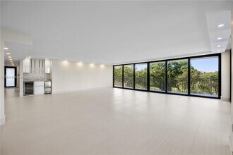700 Coral Wy in Coral Gables, FL - Building Photo - Building Photo