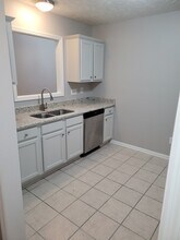 41 Morrisday Ln, Unit 41b in Lillington, NC - Foto de edificio - Building Photo