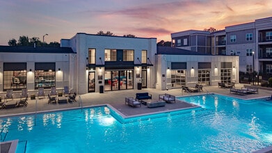 Cove at Covington in Covington, GA - Foto de edificio - Building Photo